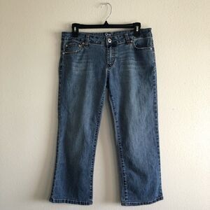 One Tuff Babe Size 11/12 Capri Jeans Pants Medium Wash Denim Embroidered Pockets